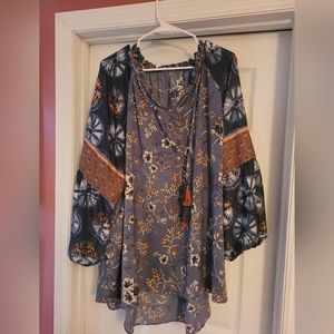 Flowing blouse 26/28 comfortable  and like new